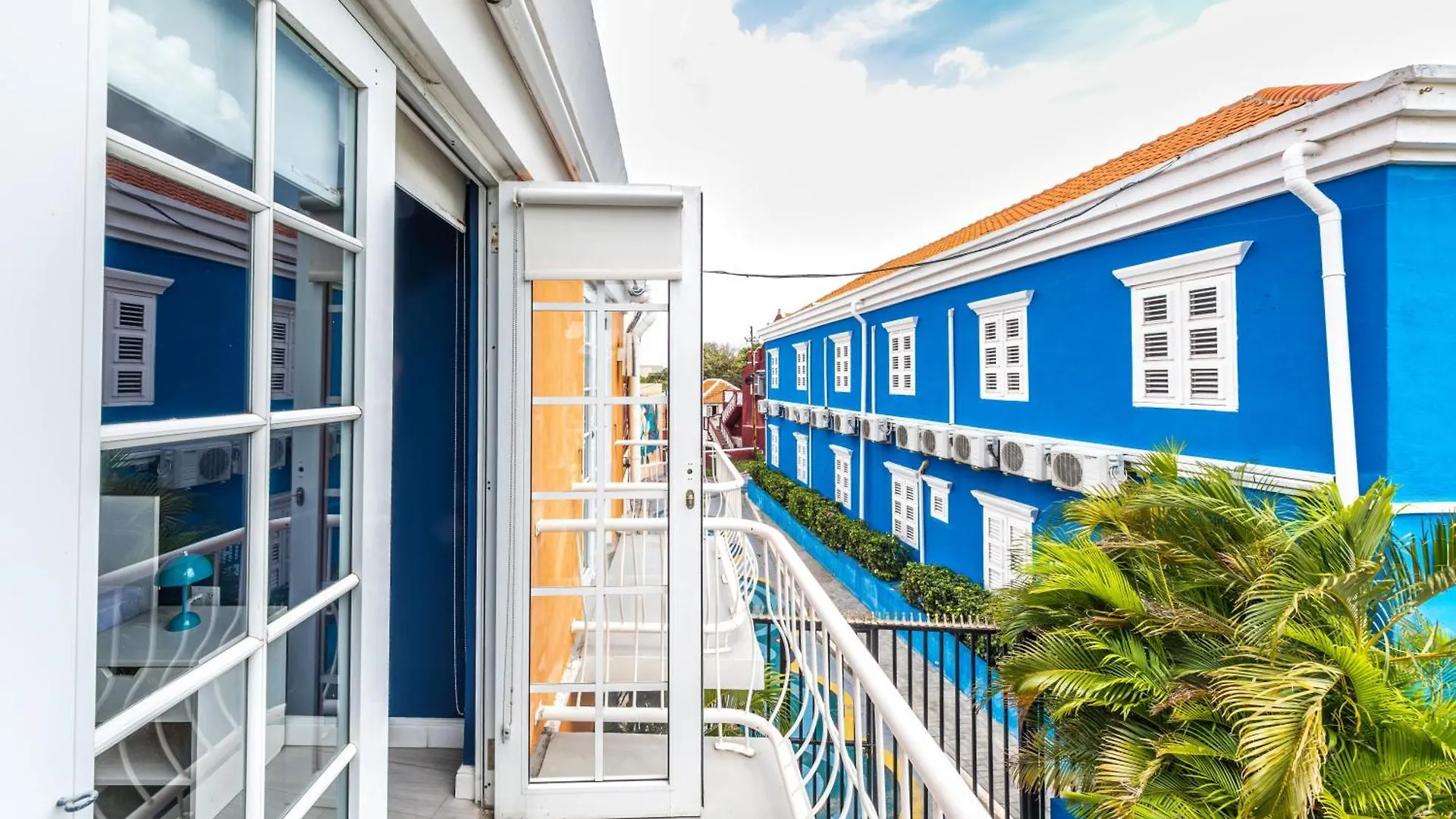 The Freedom Hotel Willemstad 3*,
