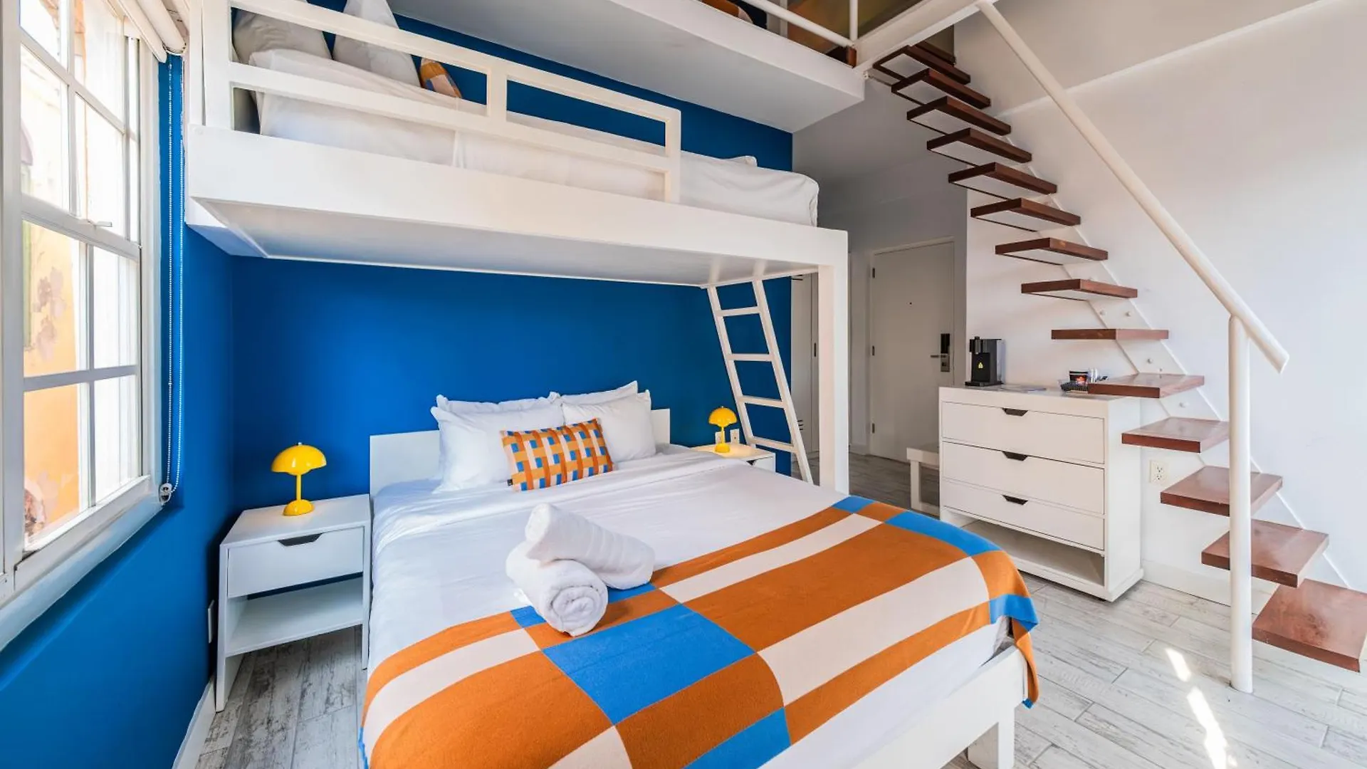 The Freedom Hotel Willemstad 3*,